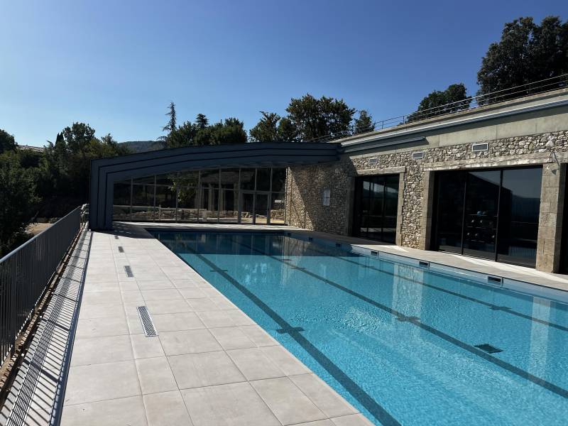 piscine de 25 mètre de long 